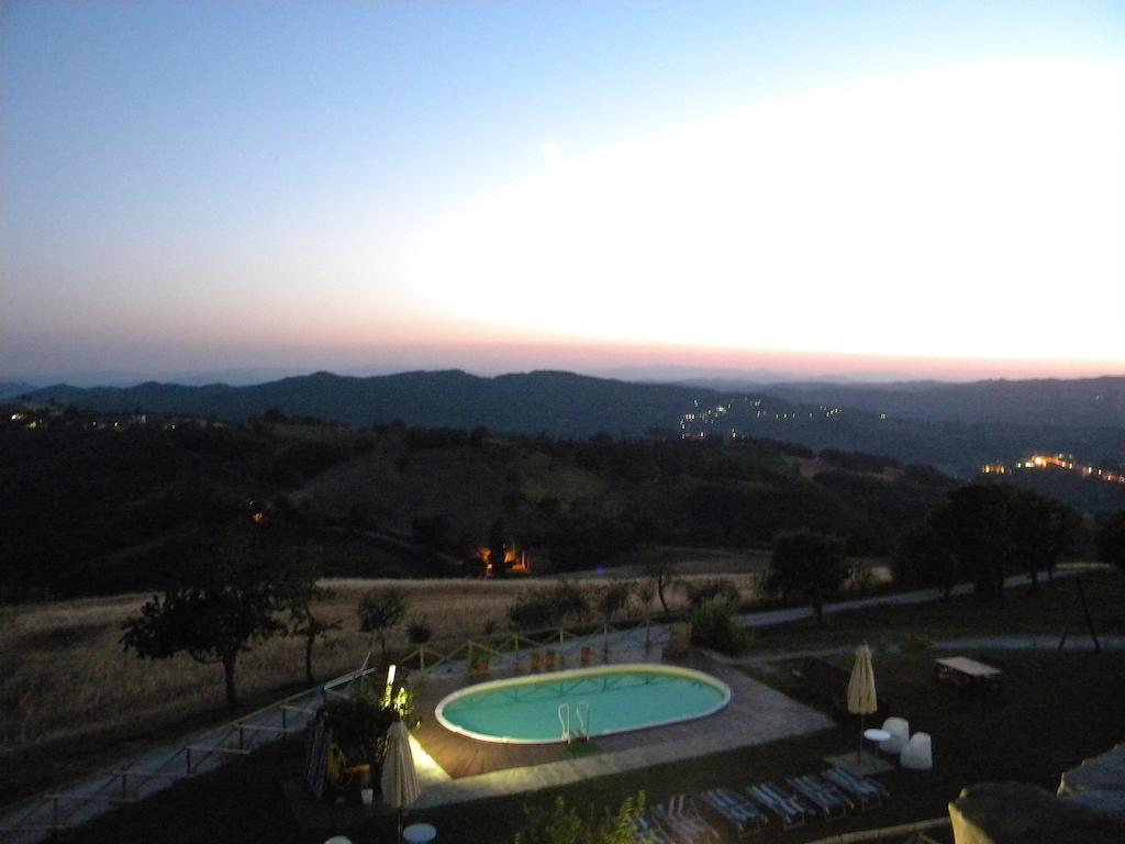 Agriturismo Borgo San Benedetto Villa Pietralunga  Ngoại thất bức ảnh